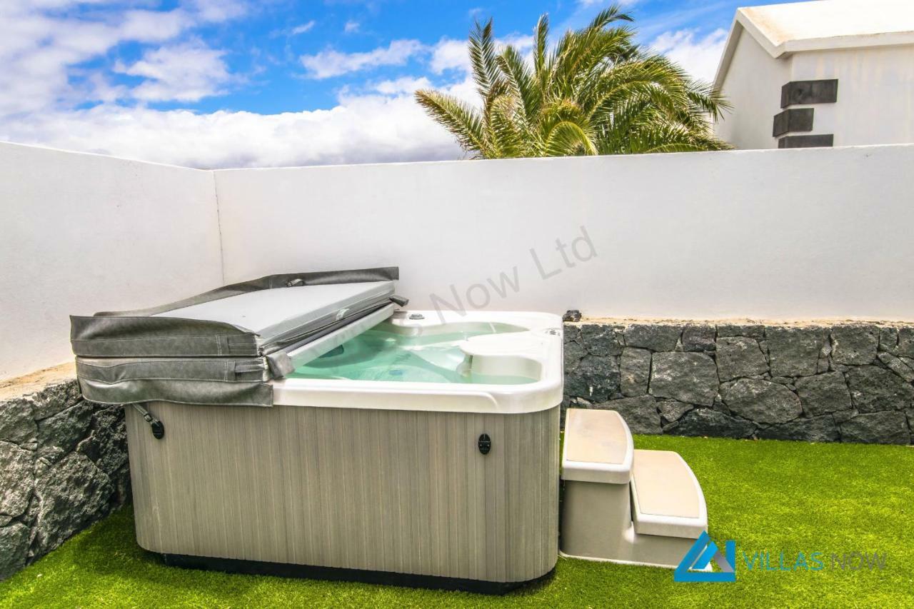 Villa Alegranza - Lh190 By Villas Now Ltd ปลายาบลังกา ภายนอก รูปภาพ